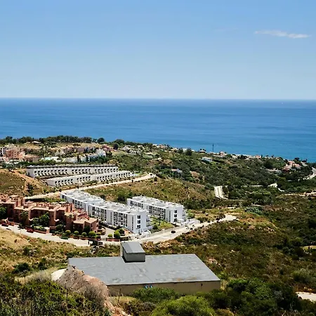 Penthouse With Stunning View And Rooftop Terrace Apartment *